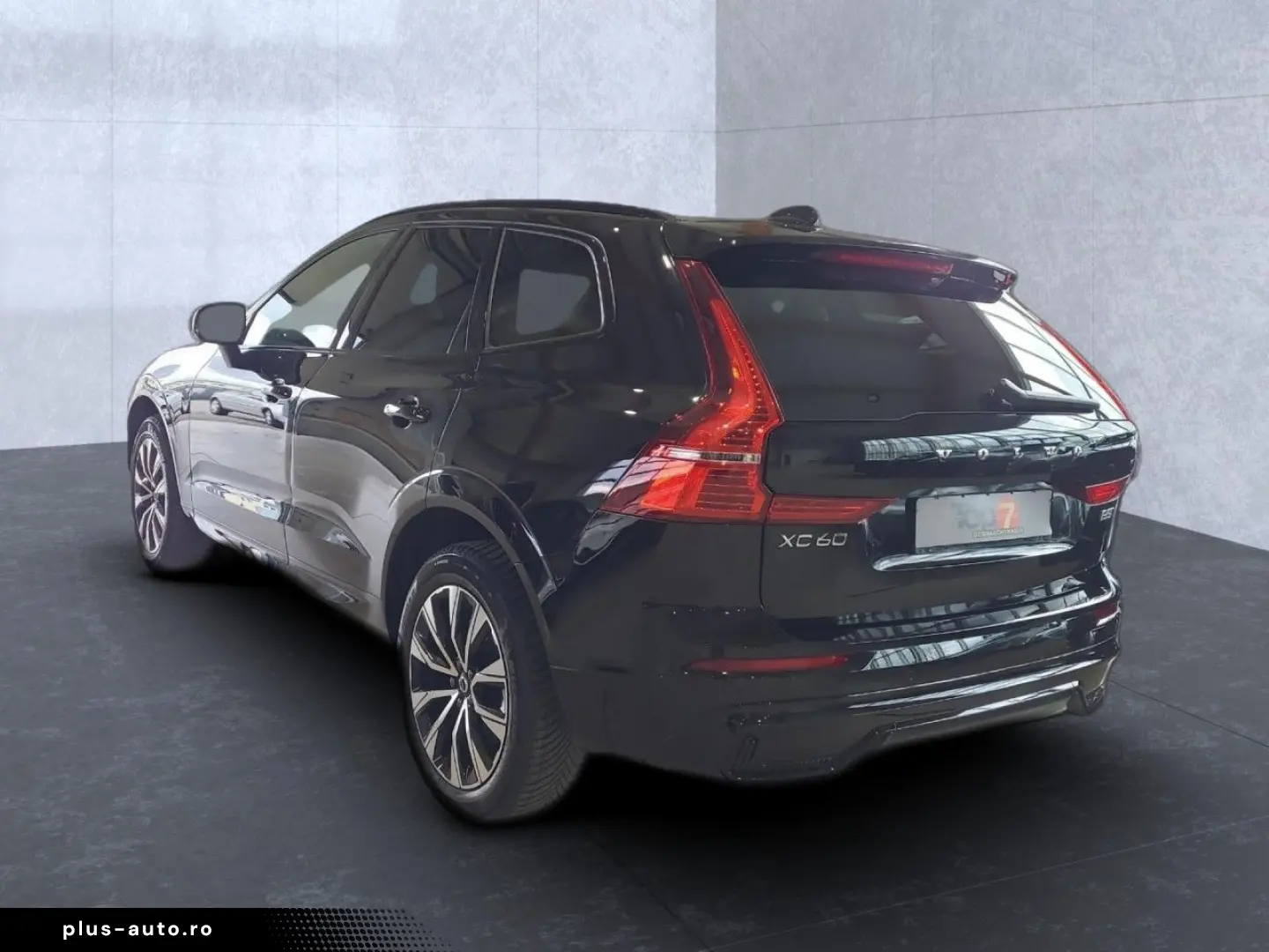 VOLVO XC 60 Plus Dark AWD Bluetooth LED Klima
