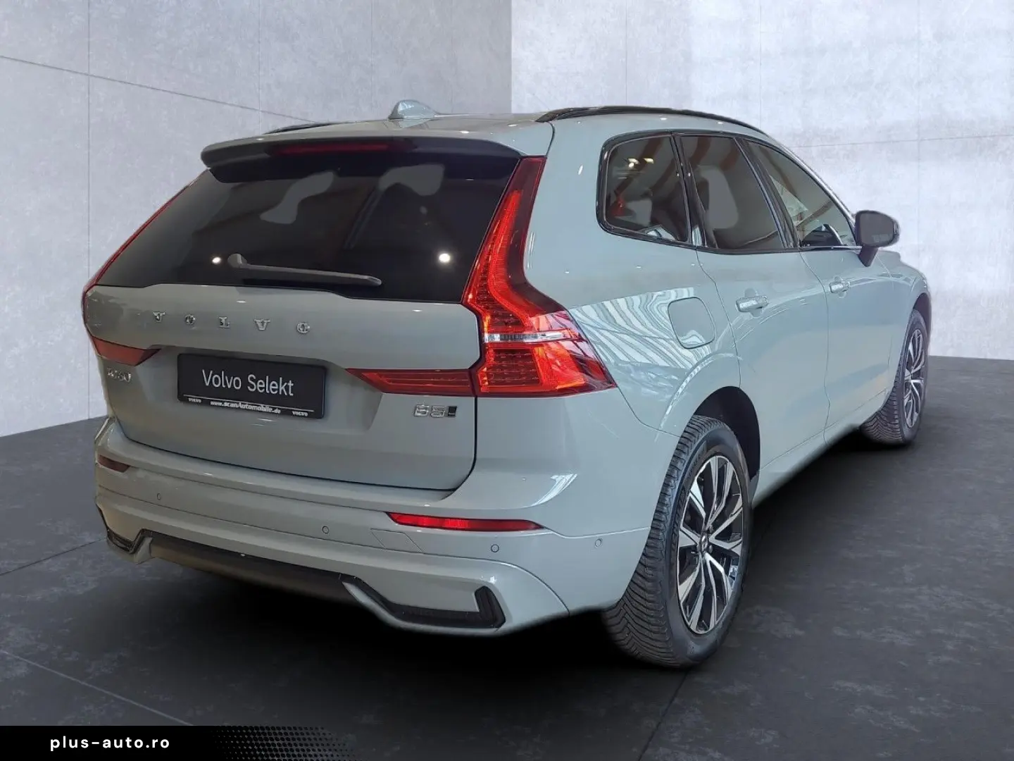 VOLVO XC 60 Plus Dark AWD Bluetooth Navi LED Klima