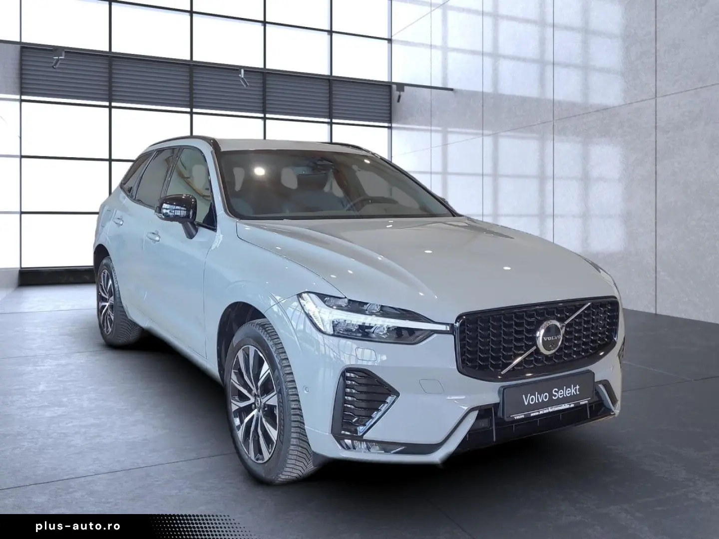VOLVO XC 60 Plus Dark AWD Bluetooth Navi LED Klima