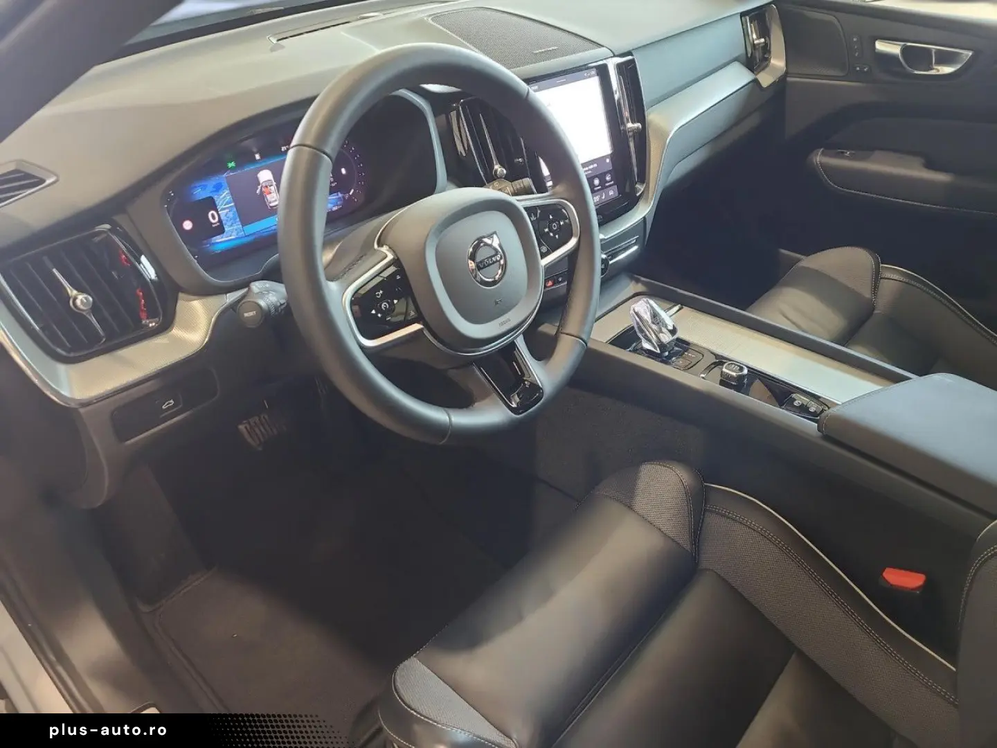 VOLVO XC 60 Plus Dark AWD Bluetooth Navi LED Klima