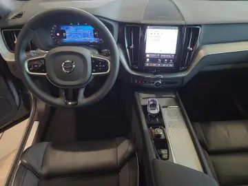 VOLVO XC 60 Plus Dark AWD Bluetooth Navi LED Klima