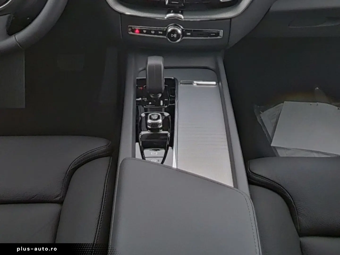 VOLVO XC60 Plus Dark AWD Cockpit Memory