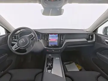 VOLVO XC60 Plus Dark AWD Digitales Cockpit Memory Sitz