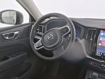 VOLVO XC60 Plus Dark AWD Digitales Cockpit Memory Sitz