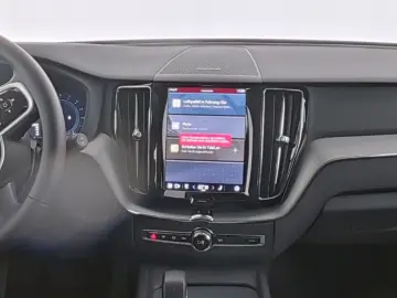 VOLVO XC60 Plus Dark AWD Digitales Cockpit Memory Sitz