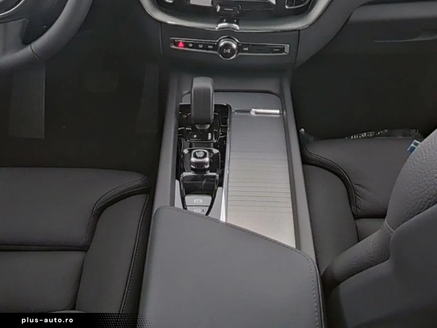 VOLVO XC60 Plus Dark AWD Digitales Cockpit Memory