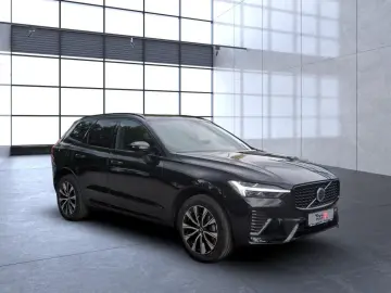 VOLVO XC60 B5 (Benzin) Plus Dark AWD Automatik Navi