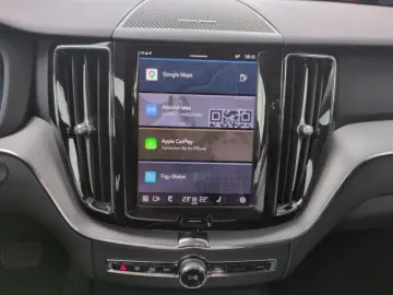 VOLVO XC60 B5 (Benzin) Plus Dark AWD Automatik Navi