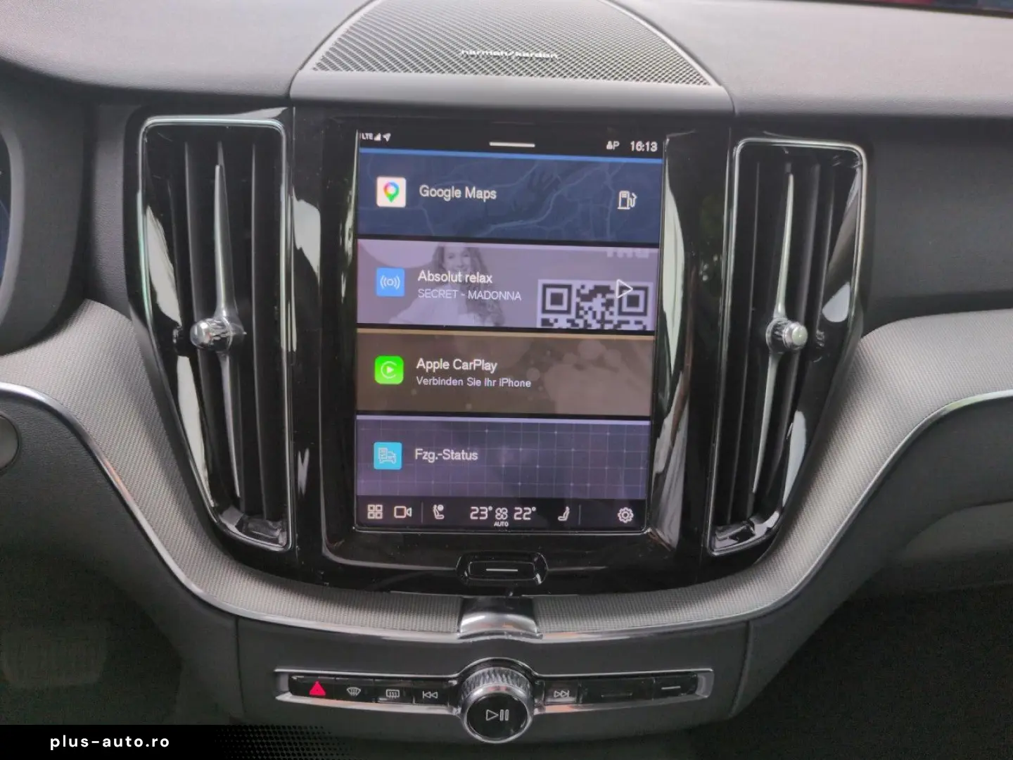VOLVO XC60 B5 (Benzin) Plus Dark AWD Automatik Navi