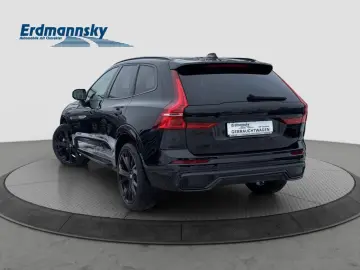 VOLVO XC60 B5 Plus Black Edition AWD Pano 360K 21Zoll