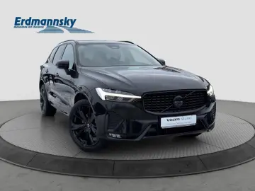 VOLVO XC60 B5 Plus Black Edition AWD Pano 360K 21Zoll