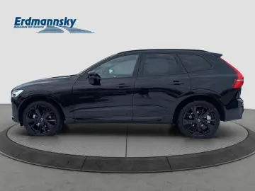 VOLVO XC60 B5 Plus Black Edition AWD Pano 360K 21Zoll