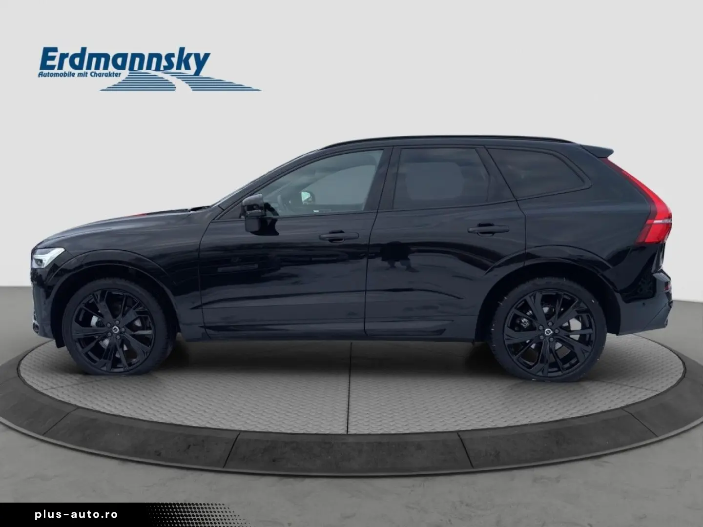 VOLVO XC60 B5 Plus Black Edition AWD Pano 360K 21Zoll