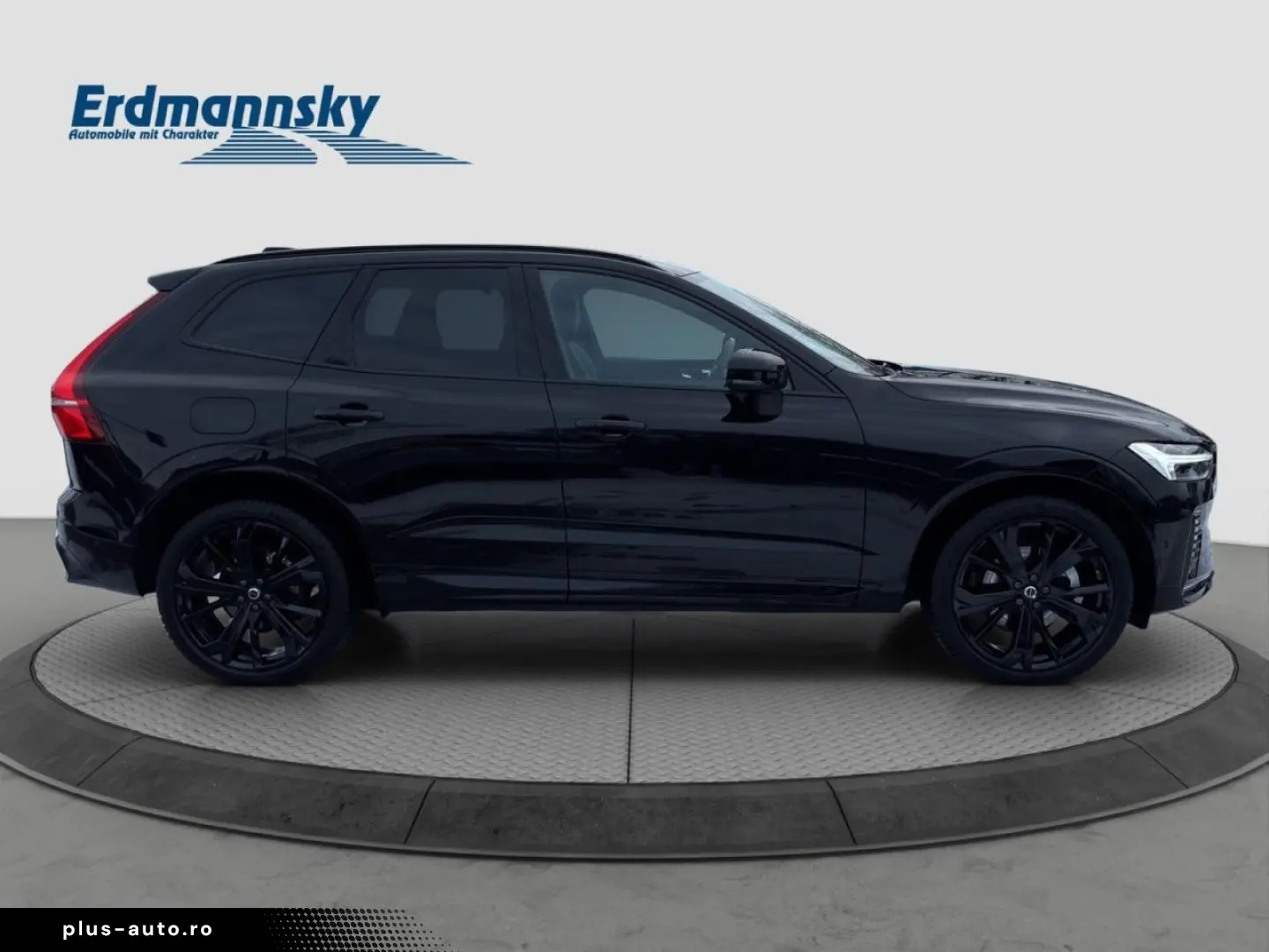 VOLVO XC60 B5 Plus Black Edition AWD Pano 360K 21Zoll