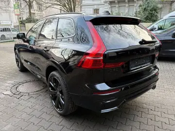 VOLVO XC60 B5 Plus Black Edition Head-Up ACC PANO 360