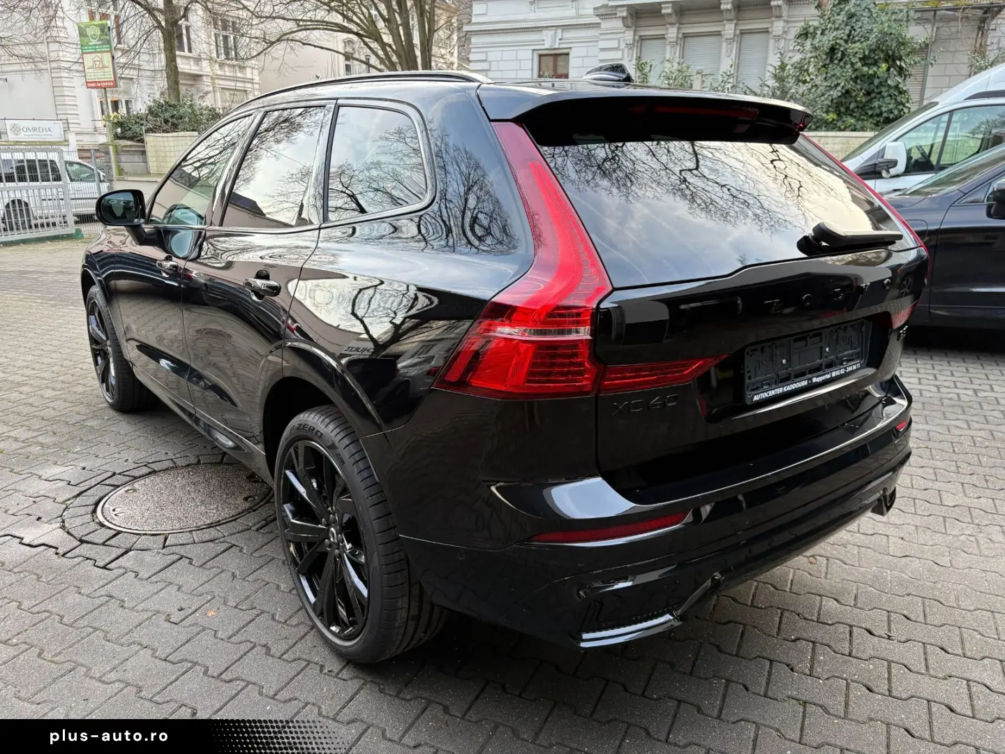 VOLVO XC60 B5 Plus Black Edition Head-Up ACC PANO 360