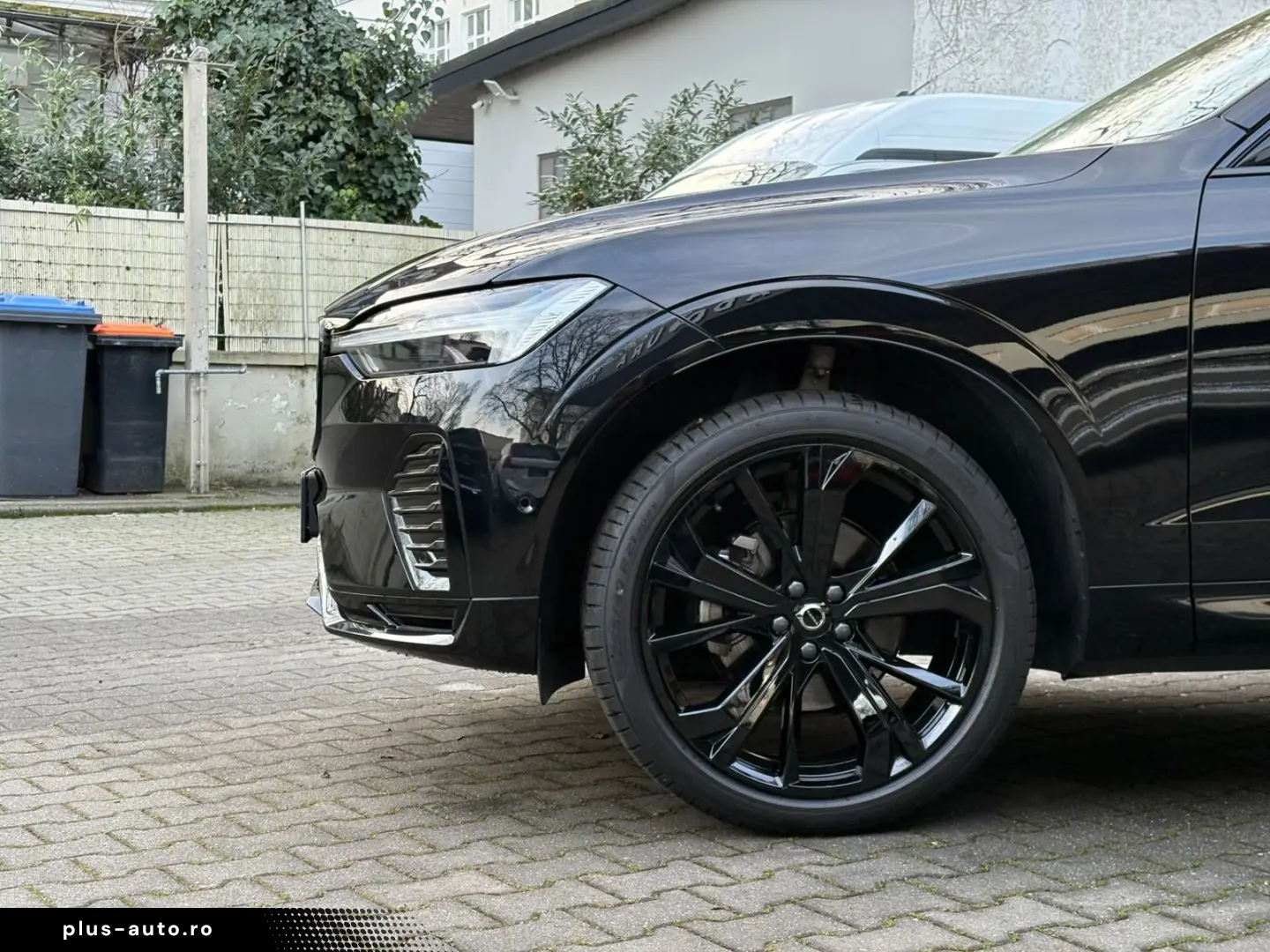 VOLVO XC60 B5 Plus Black Edition Head-Up ACC PANO 360