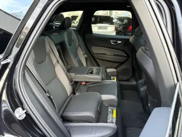 VOLVO XC60 B5 Plus Black Edition Head-Up ACC PANO 360