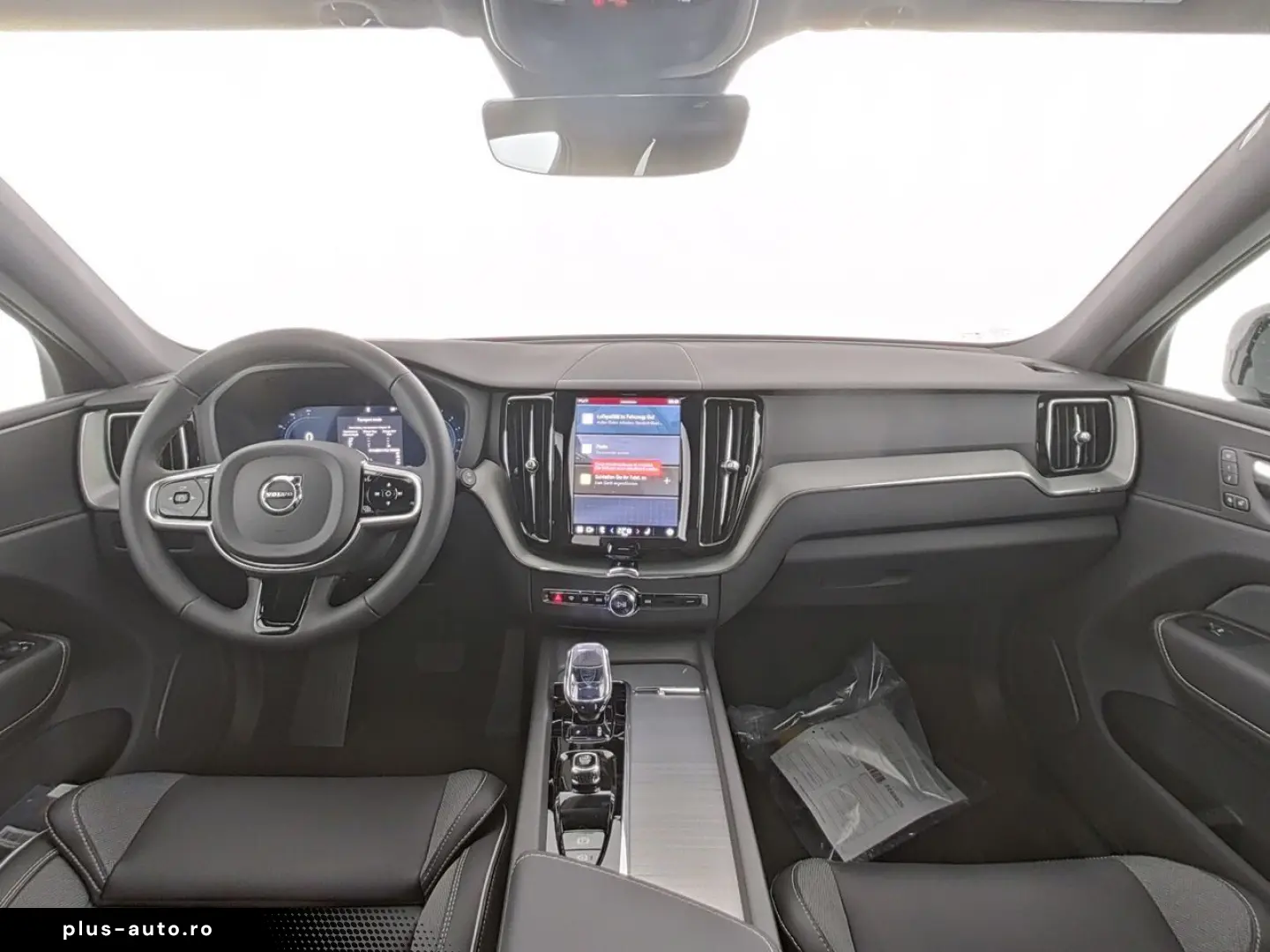 VOLVO XC60 B5 Plus Black Edition PANO HEAD UP LED