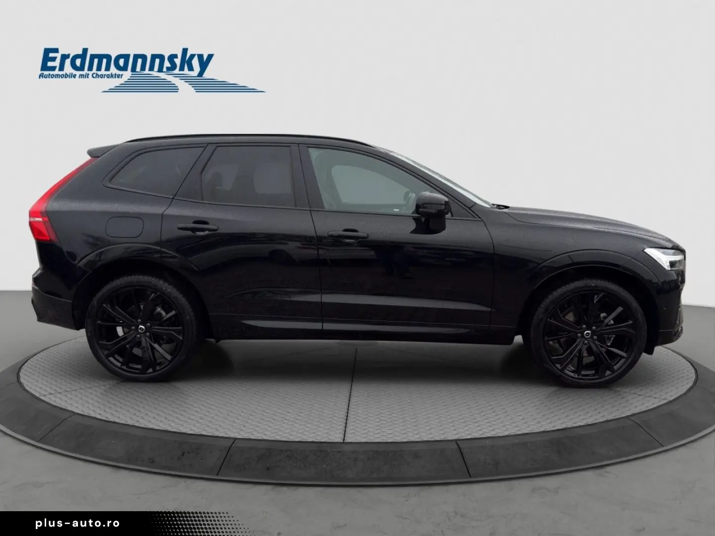 VOLVO XC60 B5 Plus Black Edition AWD Pano 360Kam