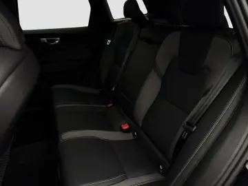VOLVO XC60 B5 Plus Black Edition AWD Pano 360Kam