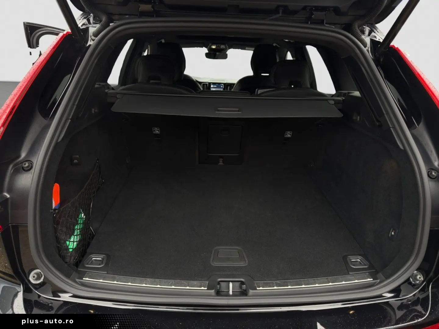 VOLVO XC60 B5 Plus Black Edition AWD Pano 360Kam