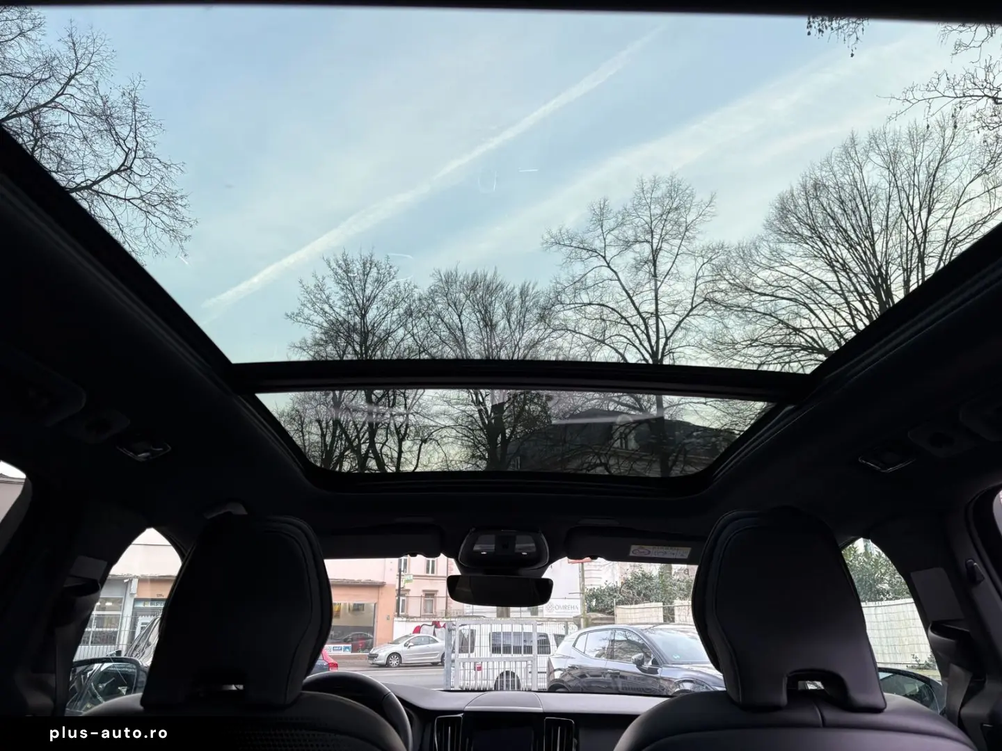 VOLVO XC60 B5 Plus Black Edition Head-Up PANO 360 ACC