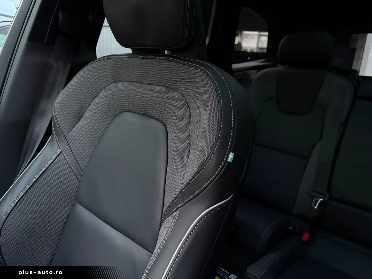 VOLVO XC60 B5 Plus Black Edition Head-Up PANO 360 ACC
