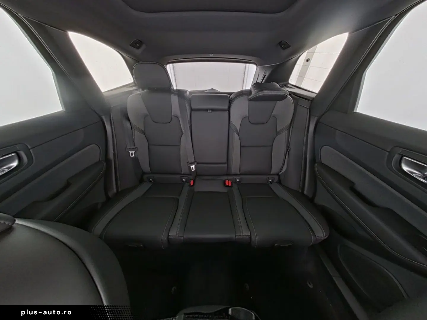 VOLVO XC60 B5 AWD Benzin Black Edition Plus