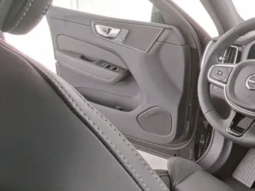 VOLVO XC60 B5 AWD Benzin Black Edition Plus