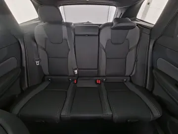 VOLVO XC60 B5 AWD Benzin Black Edition Plus