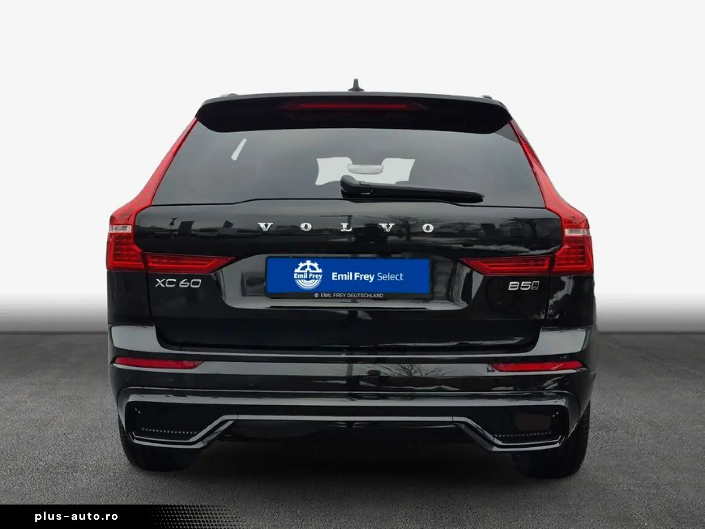 VOLVO XC60 B5 B AWD Plus Dark Business Pano