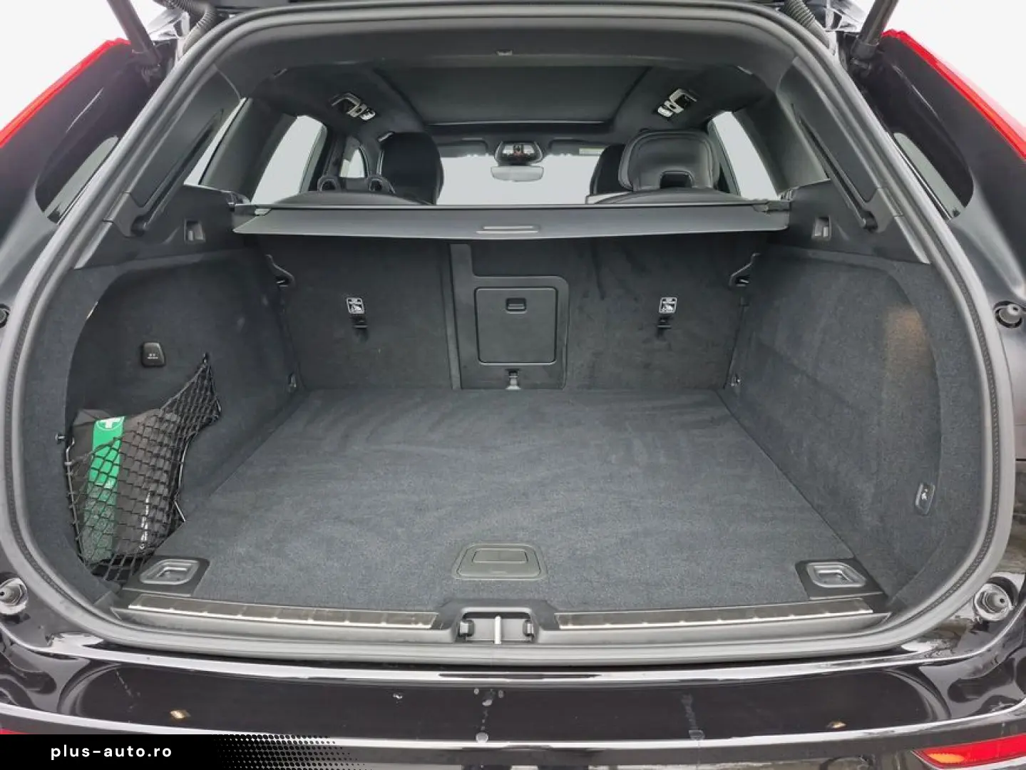 VOLVO XC60 B5 B AWD Plus Dark Business Pano