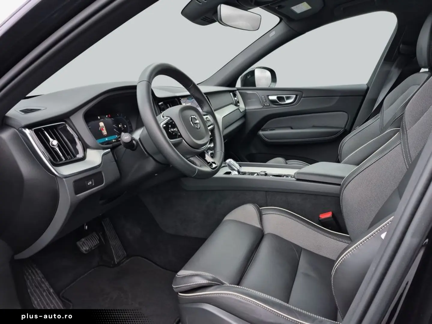 VOLVO XC60 B5 B AWD Plus Dark Business Pano