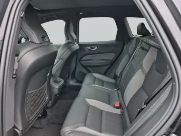 VOLVO XC60 B5 B AWD Plus Dark Business Pano