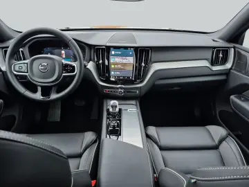 VOLVO XC60 B5 B AWD Plus Dark Business Pano