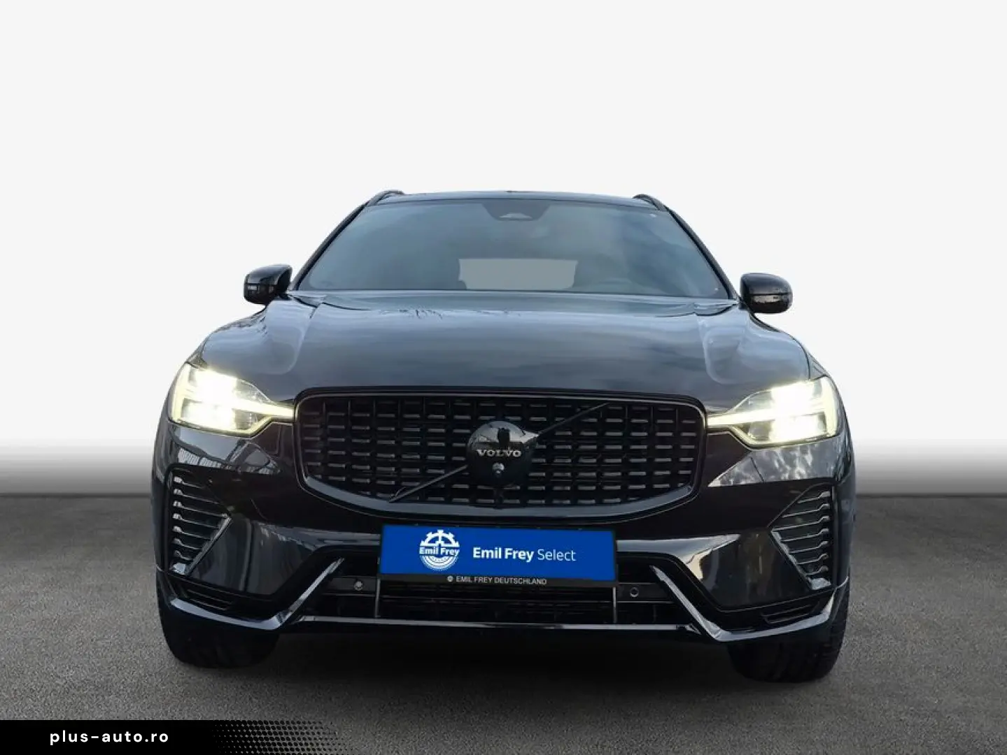 VOLVO XC60 B5 B AWD Plus Black Edition Pano 360 View