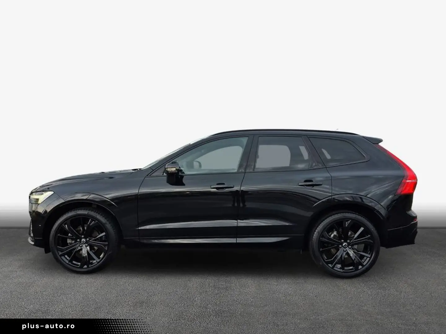 VOLVO XC60 B5 B AWD Plus Black Edition Pano 360 View