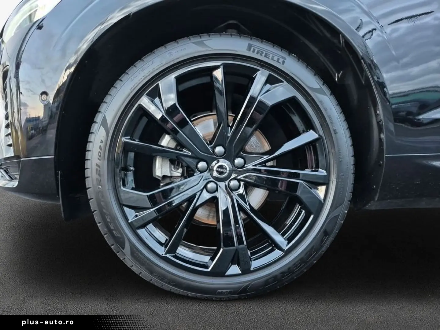 VOLVO XC60 B5 B AWD Plus Black Edition Pano 360 View