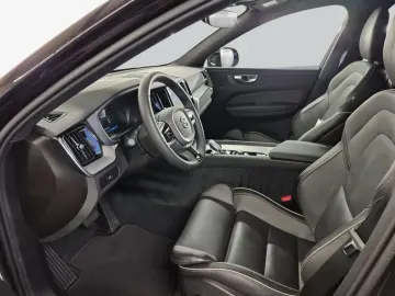 VOLVO XC60 B5 B AWD Plus Black Edition Pano 360 View