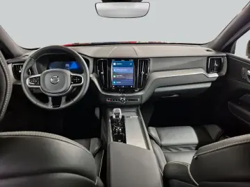 VOLVO XC60 B5 B AWD Plus Black Edition Pano 360 View