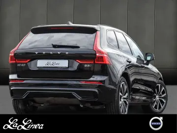 VOLVO XC60 B5 (B) AWD Plus Dark