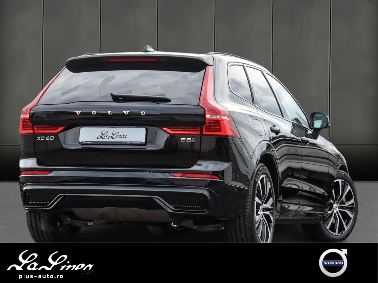 VOLVO XC60 B5 (B) AWD Plus Dark
