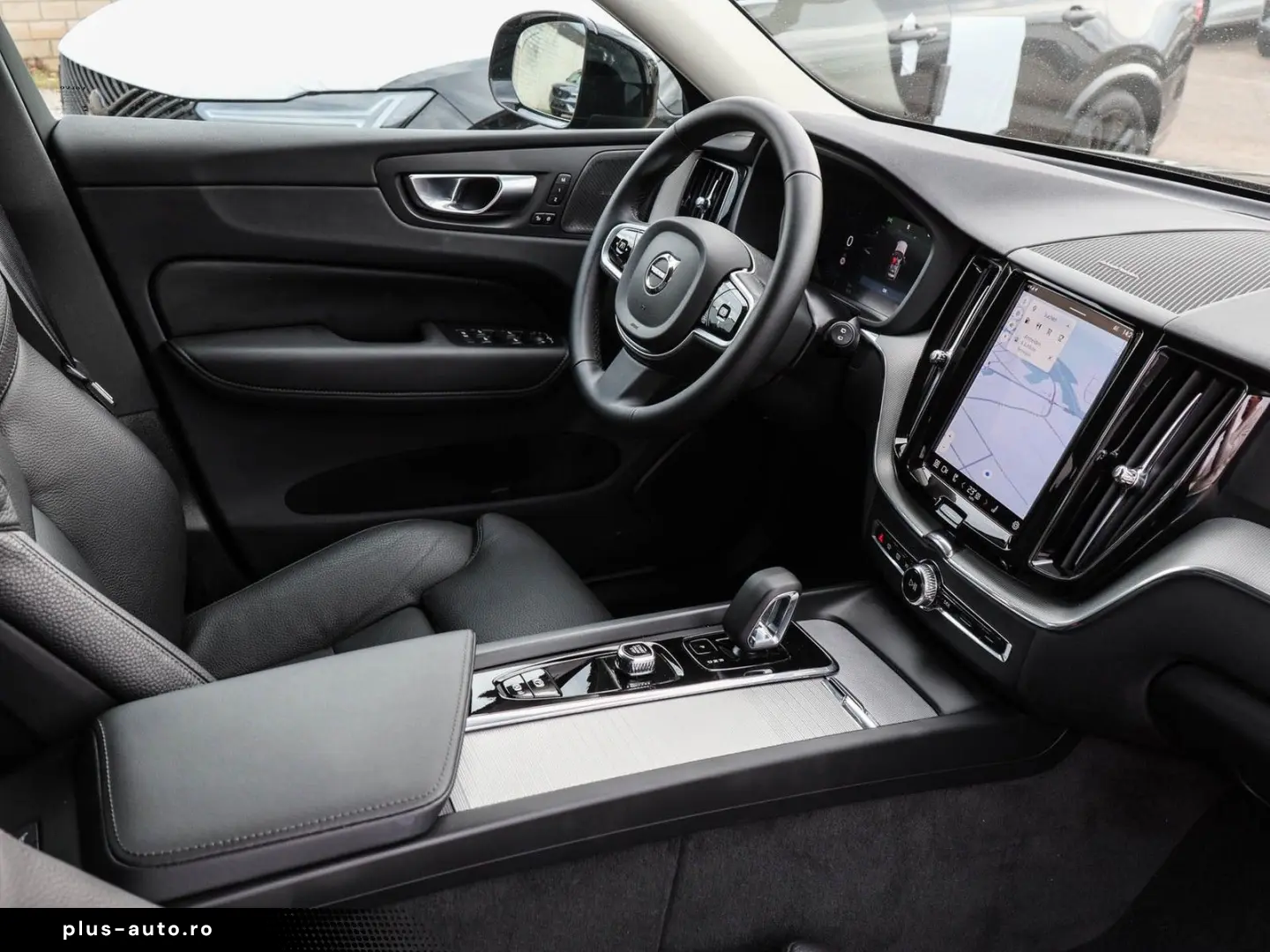 VOLVO XC60 B5 (B) AWD Plus Dark