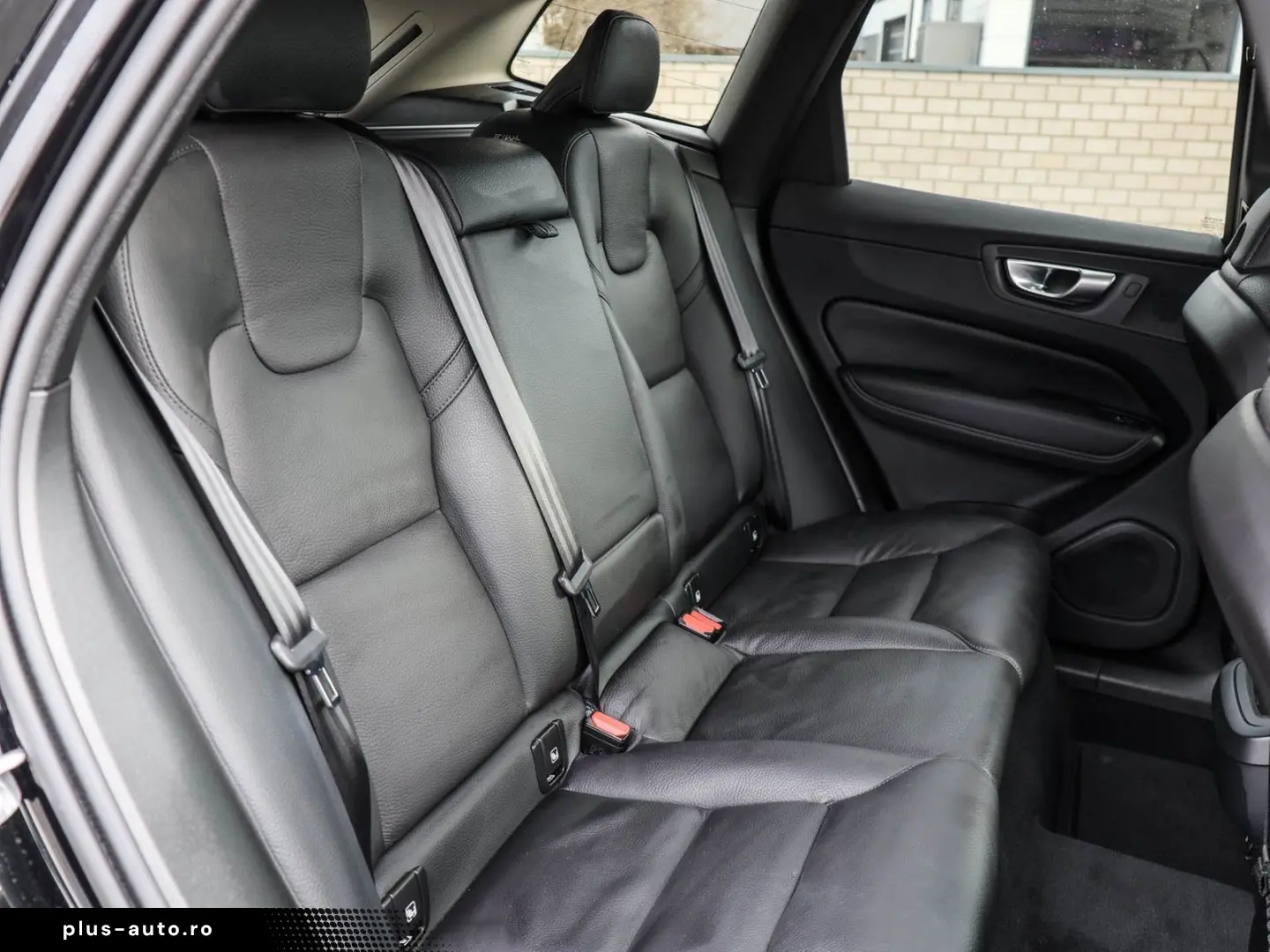 VOLVO XC60 B5 (B) AWD Plus Dark