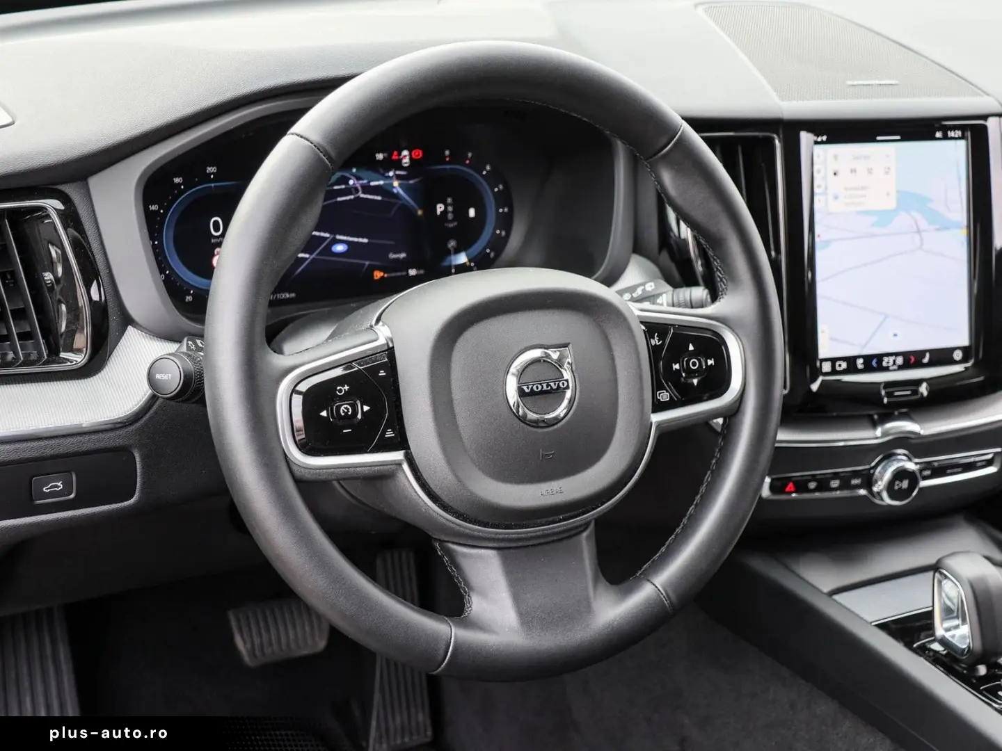 VOLVO XC60 B5 (B) AWD Plus Dark