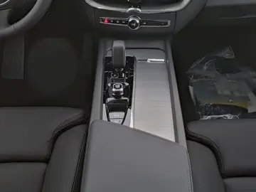 VOLVO XC60 Plus Dark AWD Digitales Cockpit Memory Sitz