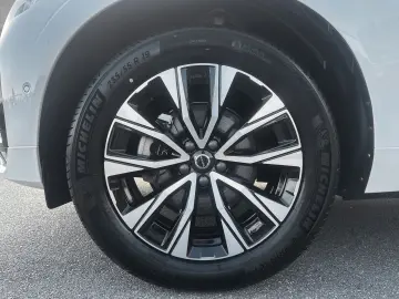 VOLVO XC60 B5 AWD Plus Dark ACC BLIS LED SD