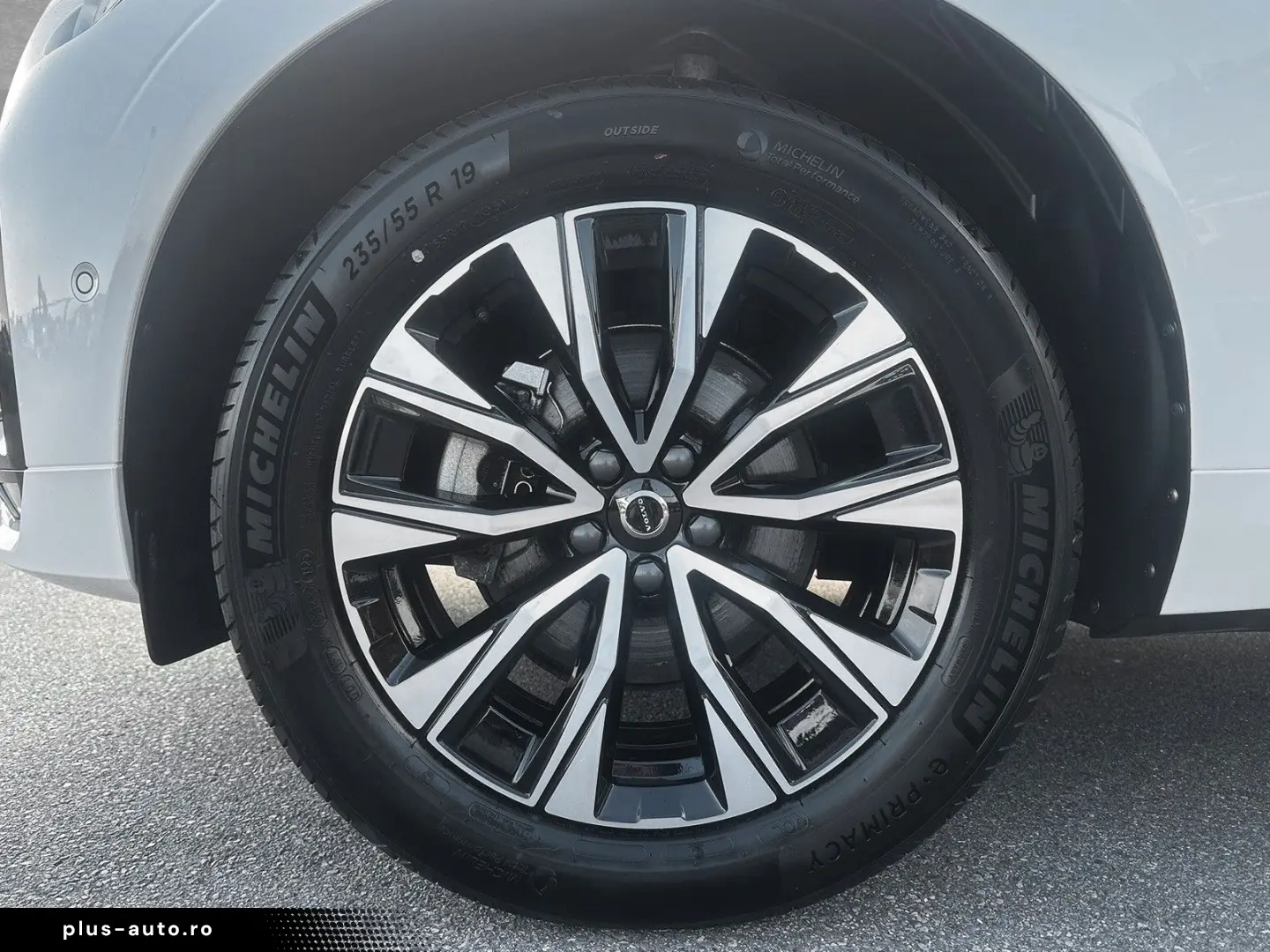 VOLVO XC60 B5 AWD Plus Dark ACC BLIS LED SD