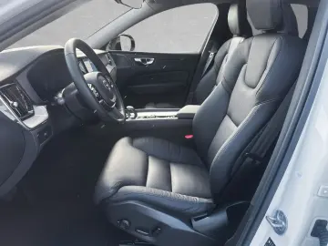 VOLVO XC60 B5 AWD Plus Dark ACC BLIS LED SD